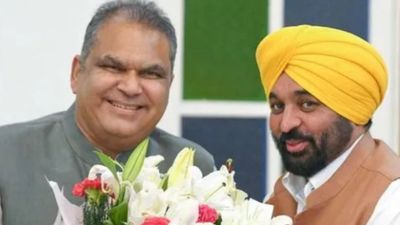 ED कार्रवाई के बीच संजीव अरोड़ा की कंपनी का पलटवार, हर फोन का IMEI वेरिफाई हुआ, एक्सपोर्ट पूरी तरह असली