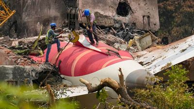क्या पायलट की एक गलती ने ली 260 जान या विमान में ही था 'Death Fault'? Air India क्रैश का वो खौफनाक सच