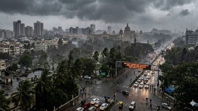 Bengaluru समेत इन जिलों में IMD का ऑरेंज अलर्ट, 50 किमी प्रति घंटे की स्‍पीड से चलेगी हवाएं, होगी तेज बारिश 