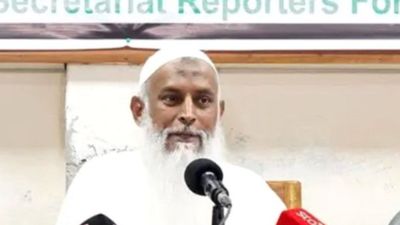 बांग्लादेश के धार्मिक मामलों के मंत्री काजी शाह कौन? क्यों कहा- 'हिंदुओं पर हमला हुआ तो इस्तीफा दे दूंगा'