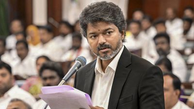 Tamil Nadu: विधानसभा में आज Vijay सरकार की अग्निपरीक्षा, AIADMK में बगावत के बाद क्या बच पाएगी सत्ता?