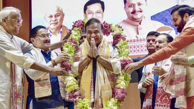 Assam CM Oath Ceremony: असम में आज CM पद की शपथ लेंगे हिमंता बिस्वा सरमा, कौन-कौन दिग्गज रहेंगे मौजूद?