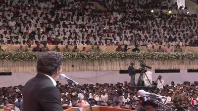 CM Vijay: '200 यूनिट की फ्री बिजली, नशे पर लगाम', शपथ लेते ही एक्शन में थलापति, पहले संबोघन में बड़े ऐलान