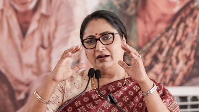 Delhi में भीषण गर्मी के बीच बड़ी राहत, CM रेखा गुप्ता ने 13 मोबाइल हीट रिलीफ यूनिट्स को दिखाई हरी झंडी