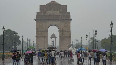 Weather Delhi NCR: दिल्ली में आज धूप या तेज बारिश? कैसा रहेगा आपके इलाके का मौसम? IMD ने जारी किया अलर्ट