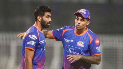 IPL 2026: मुंबई इंडियंस ने बनाया अजीबोगरीब रिकॉर्ड, 13 साल बाद हुआ ऐतिहासिक कारनामा