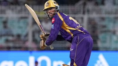 IPL 2026: 400 रन बनाने वाला खिलाड़ी KKR के अगले मैच से बाहर? सिर्फ एक गलती से खड़ी हो गई परेशानी