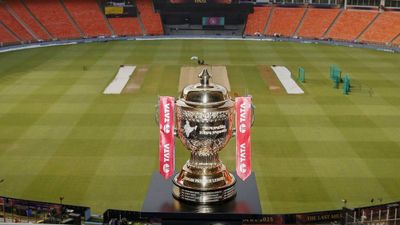 IPL 2026 Playoffs Schedule: बेंगलुरु को नहीं मिला मैच, कब और कहां होंगे प्लेऑफ मुकाबले, शेड्यूल जारी