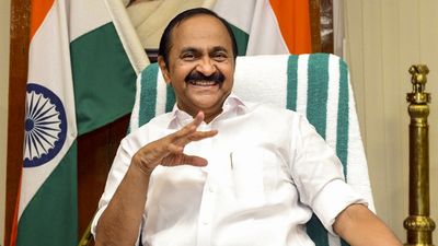 Kerala Cabinet Portfolio: सतीशन सरकार में मंत्रियों को बांटे गए विभाग, CM के पास 35 डिपार्टमेंट, पूरी लिस्ट