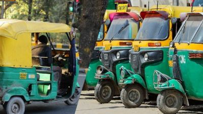 15 अगस्त तक मराठी नहीं सीखी तो बढ़ सकती है परेशानी! गैर-मराठी ड्राइवरों के लिए सरकार ने शुरू किया अभियान 
