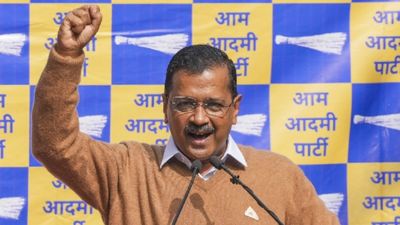 NEET परीक्षा रद्द पर 'आप' का केंद्र के खिलाफ मोर्चा, केजरीवाल बोले- पेपर लीक होना बच्चों के साथ क्रूर मजाक