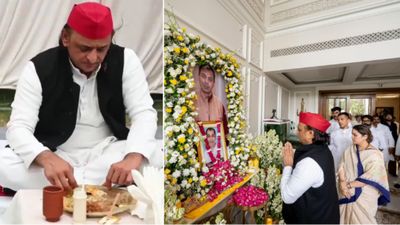 Prateek Yadav Terahvi: मुलायम परिवार की एकजुटता, Aparna की आंखों में आंसू, Akhilesh का सामने आया ऐसा VIDEO