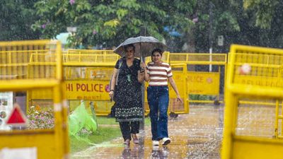Weather: Delhi NCR में अगले 24 घंटे भारी! तूफान और बारिश को लेकर IMD का अलर्ट, इन इलाकों पर ज्यादा असर
