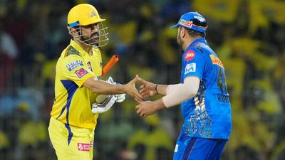 IPL 2026: प्लेऑफ में सबसे ज्यादा बार पहुंचने वाली टॉप 3 टीमें, किसने किया नंबर एक पर कब्जा