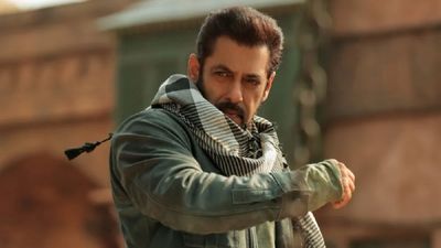 'मैं अकेला हूं, कोई साथ नहीं रहना चाहता', क्या हुआ Salman Khan को? 60 साल में बिना 'पत्नी' परेशान हुए भाईजान!
