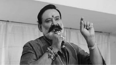 Santhosh K Nayar Death: साउथ के फेमस एक्टर की भयावह सड़क हादसे में मौत, पत्नी की हालत क्रिटिकल