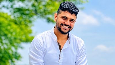 लुक बदला, बाल काटे... पर नहीं बचा पुलिस के जाल से, कौन है शुभम खैरनार? NEET पेपर लीक मामले में हुआ गिरफ्तार