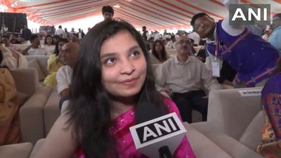 Himanta Daughter: पिंक साड़ी में नजर आईं सुकन्या सरमा, पापा के फिर से CM बनने पर कही ये दिल छूने वाली बात
