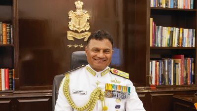 Indian Navy Chief: कौन हैं एडमिरल कृष्णा स्वामीनाथन, जिन्होंने संभाली भारतीय नौसेना की कमान?