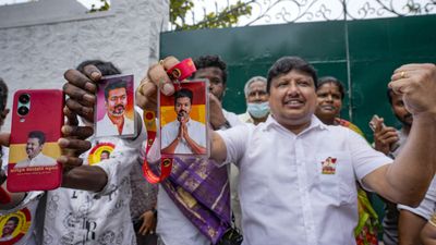 TN Chunav Result 2026: Vijay की आंधी! कांग्रेस ने TVK को सरकार बनाने का दिया ऑफर-BJP का रोल क्या?