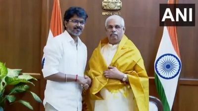 Tamil Nadu CM Oath Ceremony: थलापति विजय रविवार को सुबह 10 बजे लेंगे सीएम पर की शपथ, राहुल गांधी होंगे शामिल 
