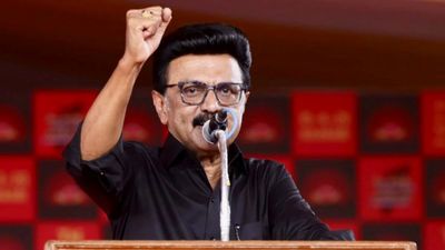 Tamil Nadu: स्टालिन की कुर्सी बचेगी या विजय मारेंगे बाजी? मुंबई सट्टा बाजार ने कर दी है भविष्यवाणी