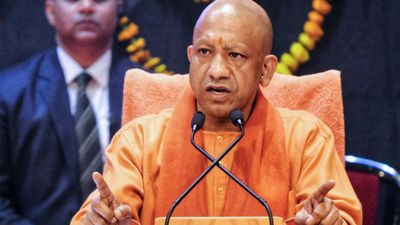 'UP की सड़कों पर नमाज नहीं होने देंगे, प्यार से मान लें, वरना दूसरे तरीके भी हैं', CM YOGI की दो टूक चेतावनी