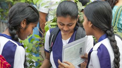 CBSE 12th Result 2026: कम नंबर आने से हैं परेशान? CBSE ने शुरू की खास सर्विस, अब घर बैठे खुद देखें अपनी कॉपी