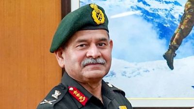 Operation Sindoor 2.0 को लेकर आर्मी चीफ का बड़ा बयान- 'जरूरत पड़ने पर पूरी तरह तैयार हैं आर्म्ड फोर्स'