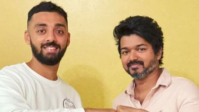 थलापति विजय की ऐतिहासिक जीत पर KKR के स्टार का खास संदेश, सोशल मीडिया पर वायरल हुई फोटो