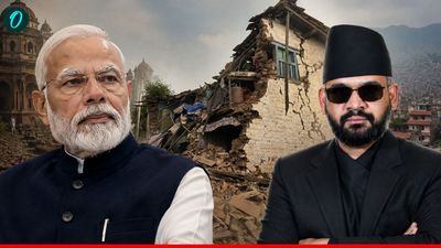 नेपाल को स्कूल बनाने के लिए करोड़ों दे रही भारत सरकार, अपने देश में 89,000 स्कूलों में डाला ताला, छिड़ी बहस!