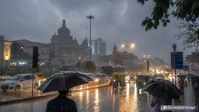 Bengaluru Weather: बेंगलुरु समेत पूरे कर्नाटक में एक्टिव हुआ मानसून, तेज हवाओं के साथ भारी बारिश का IMD अलर्ट 