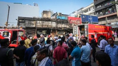 Delhi Fire: तुगलकाबाद की एक बिल्डिंग में लगी आग, तीन की मौत,  चश्मदीद ने सुनाया दिल दहलाने वाला हाल