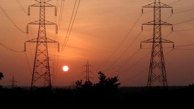 Delhi Electricity Bill Hike: दिल्ली वालों को झटका! जुलाई से बढ़ जाएगा बिजली बिल, कितने यूनिट पर कितना चार्ज?