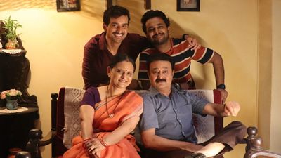 Gullak Season 5 Review: बदलते वक्त, नए सपने और वही अपनापन, क्या मिश्रा परिवार इस बार भी जीत पाएगा दिल?