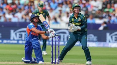 IND vs AUS: ऑस्ट्रेलिया से हारकर टी20 वर्ल्ड कप से बाहर भारत, हरमनप्रीत की फिफ्टी भी नहीं आई काम