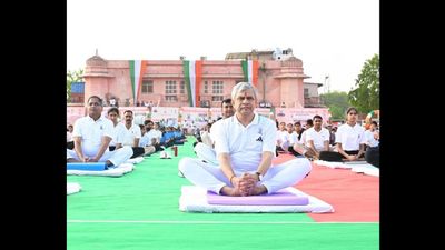 योग दिवस पर बीकानेर को बड़ी सौगात: अश्विनी वैष्णव ने किया योग और नई ट्रेन का ऐलान