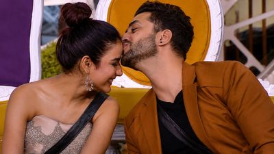 बुरे सपने में बदला रोमांटिक वेकेशन! बर्थडे पर अस्पताल पहुंच गईं ये मशहूर एक्ट्रेस, बॉयफ्रेंड ने बयां किया दर्द