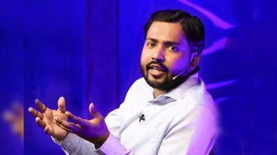 Khan SIR 10 लाख में खरीदते हैं टॉपर? किसान कोल्ड स्टोरेज कैंपस है विवाद की असली वजह! सामने आया नया Video 