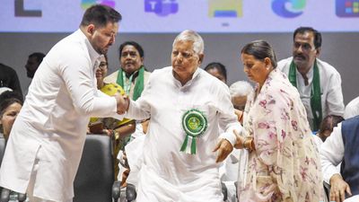 लालू-राबड़ी की Z+ सुरक्षा पर चली सम्राट सरकार की कैंची, तेज प्रताप यादव के पास बचा सिर्फ एक बॉडीगार्ड
