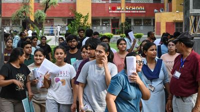 एग्जाम से ठीक एक दिन पहले महाराष्ट्र TET पेपर लीक ,सरकार ने कैंसिल की परीक्षा, 4 लाख उम्मीदवार परेशान