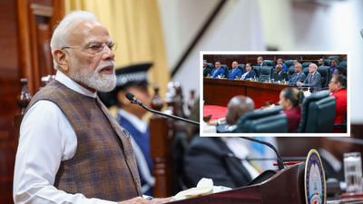 Modi Seychelles Visit: पीएम मोदी ने सेशेल्स की संसद में 'चटनी और समोसा' का क्यों किया जिक्र, वायरल हुआ वीडियो