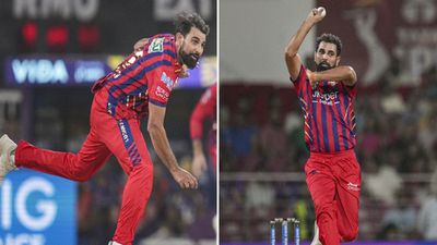 Mohammed Shami Hat-Trick: मोहम्मद शमी ने रचा इतिहास, बंगाल प्रो T20 लीग में पहली हैट्रिक लेकर मचाई तबाही