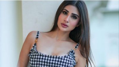 'मैं Gay हूं?' Mouni Roy ने सरेआम क्यों कही ऐसी बात? तलाक के बाद किसके साथ जोड़ा जा रहा रिश्ता? सामने आया सच