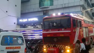 मुजफ्फरपुर में प्रसाद हॉस्पिटल के ICU में लगी भीषण आग, 10 लोगों की मौत, 20 से ज्यादा घायल