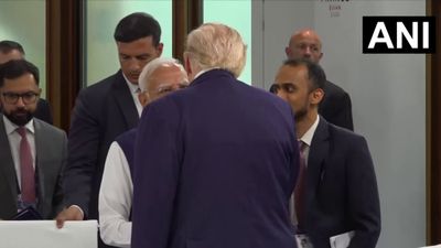 G7 Summit में पहुंचे पीएम मोदी, ट्रंप से मिलाया हाथ, आज इन 3 देशों के राष्ट्राध्यक्ष से द्विपक्षीय वार्ता