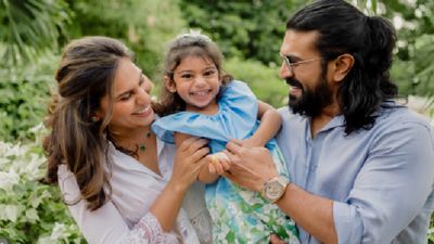 Ram Charan की बेटी क्लिनकारा का चेहरा हुआ रिवील, बर्थडे पर शेयर की तस्वीर ने जीता फैंस का दिल