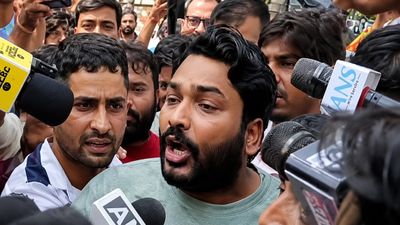 कौन है आरएस प्रसाद, रौशन आनंद ने की जिनके नार्को टेस्ट की मांग, कहा-खान सर के साथ मिलकर कराई मेरे भाई की हत्या