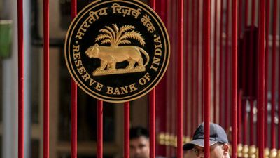 RBI ने नहीं बेचा 12 अरब डॉलर का सोना, वित्त मंत्रालय ने अफवाहों को किया खारिज