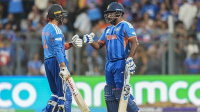 IRE vs IND: फिर पहली गेंद पर OUT हुए संजू, जय मूंदड़ा के झटकों से बैकफुट पर भारत, सीरीज गंवाने का खतरा 